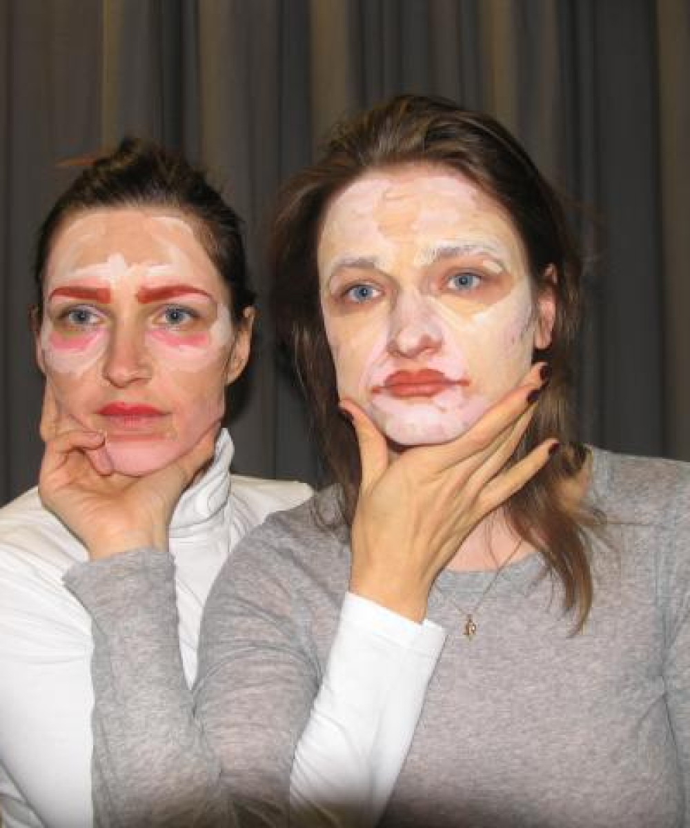 Aneta Mona Chisa & Lucia Tkáčová